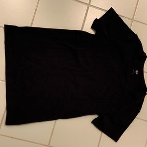 Never-worn navy t-shirt🌘